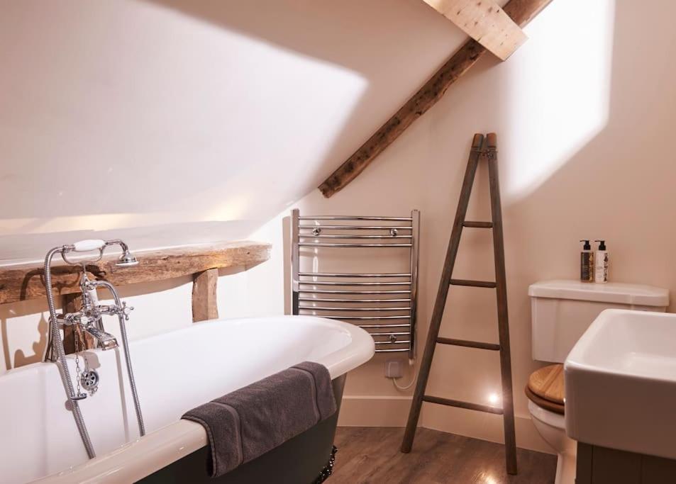 Holiday home Stride's Barn
